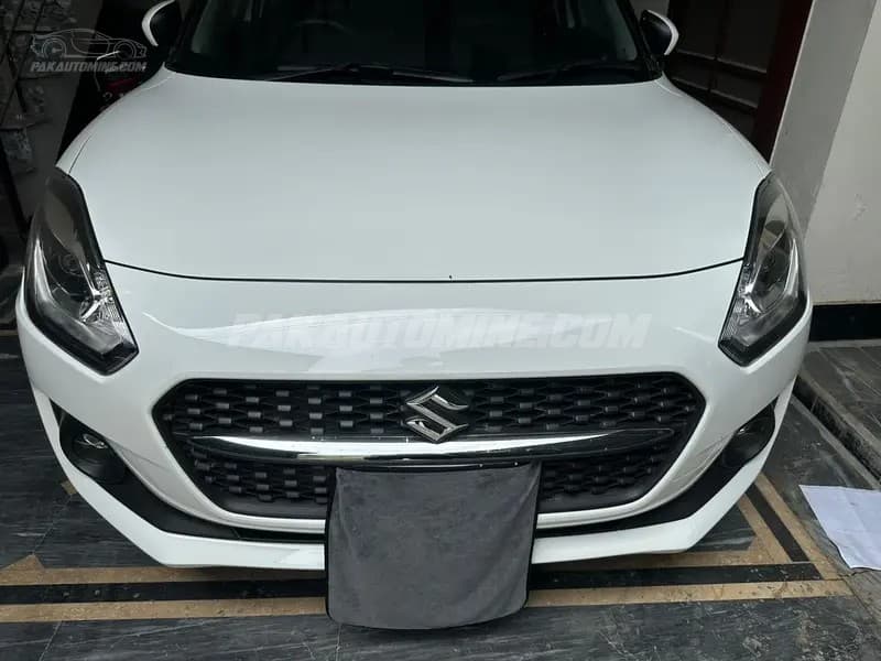 Suzuki Swift 2025 GLX CVT