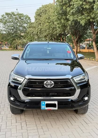 Toyota Hilux Revo 2021 V Automatic 2.8