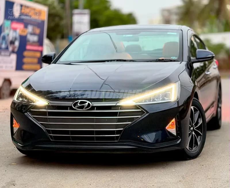 Hyundai Elantra 2022