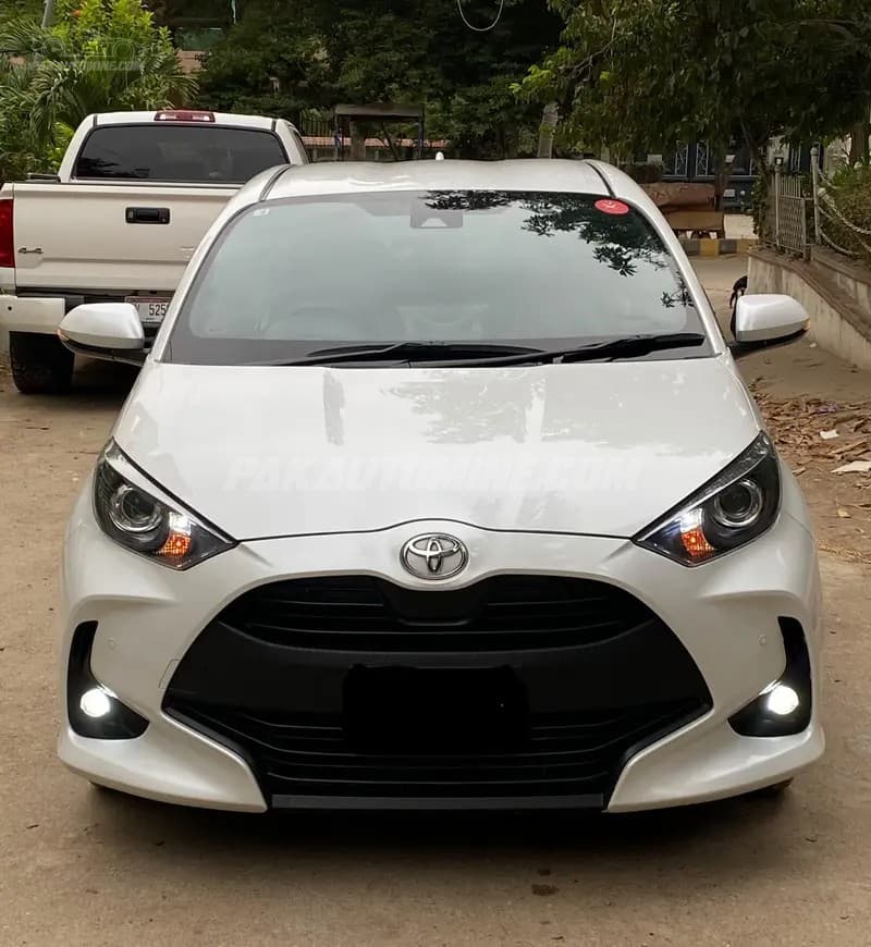 Toyota Yaris Hatchback 2022