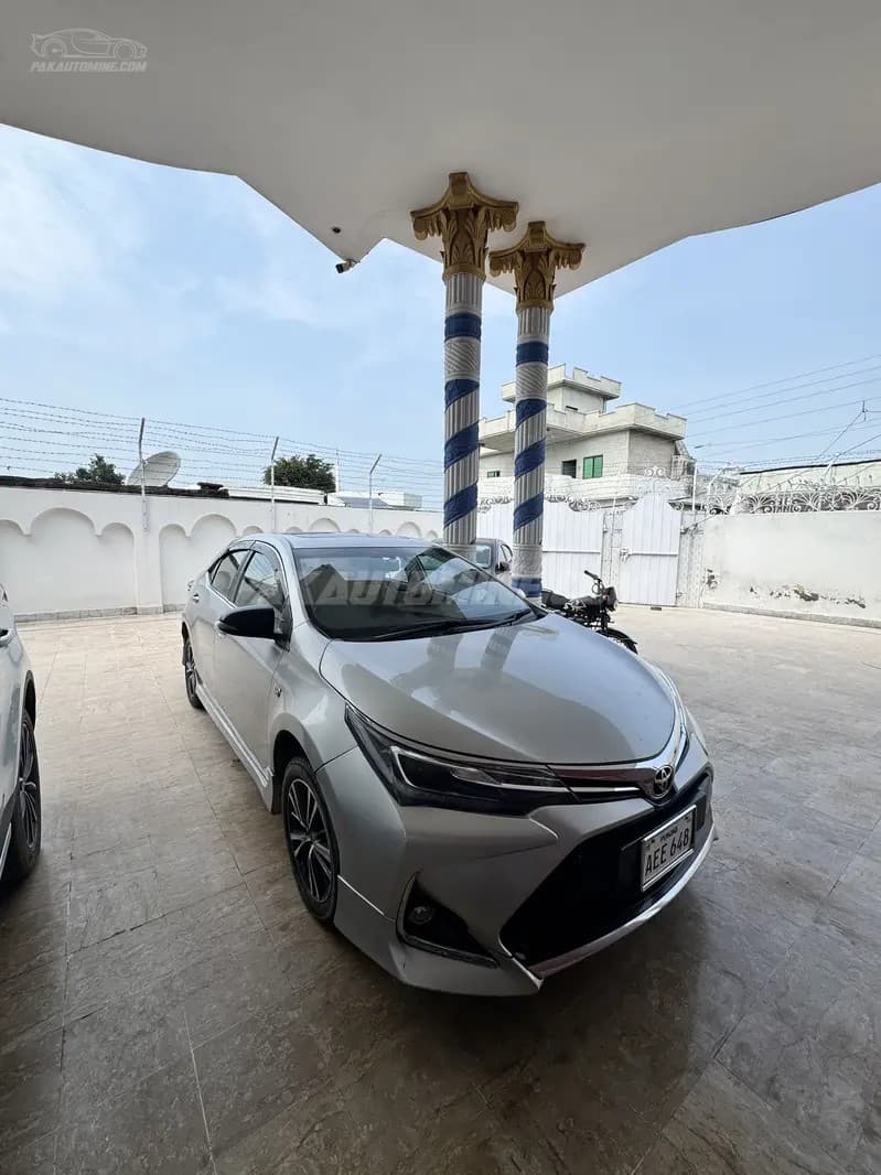 Toyota Corolla 2021 Altis Grande X CVT-i 1.8 Beige Interior