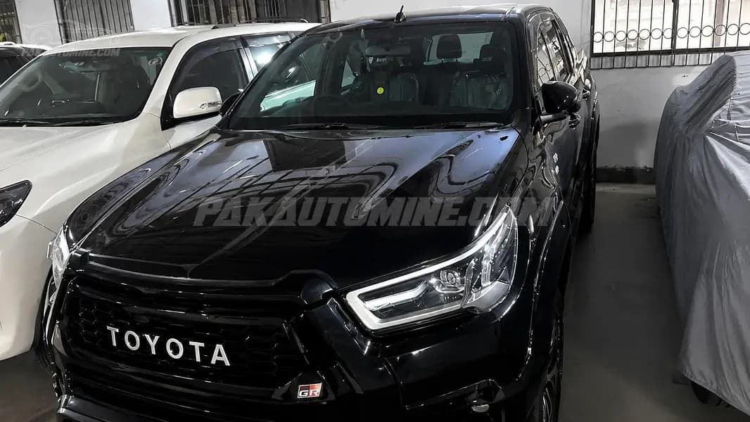 Toyota Hilux Revo 2026 GR-S