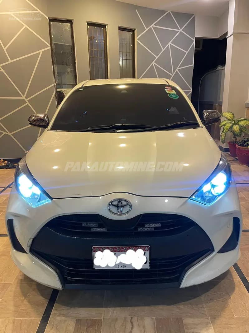 Toyota Yaris Hatchback 2021