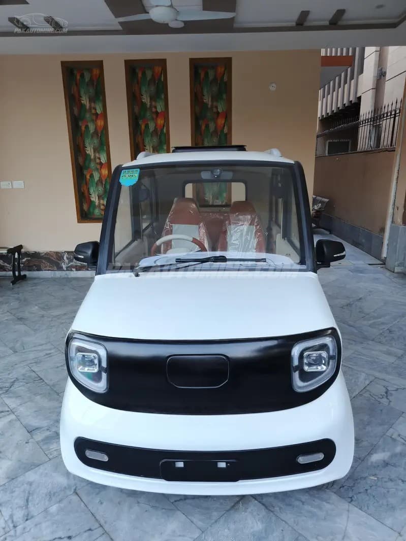 Alektra Metro 2026 4-Door (12.96 kWh)