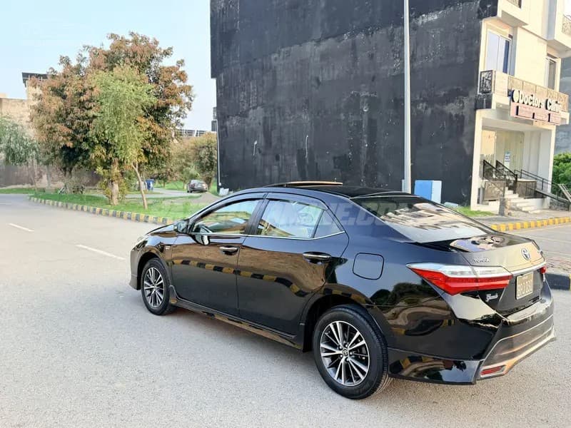 Toyota Corolla 2022 Altis Grande X CVT-i 1.8 Beige Interior
