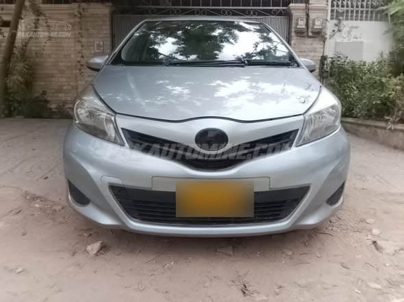 Toyota Vitz 2nd (XP90) Generation 2011