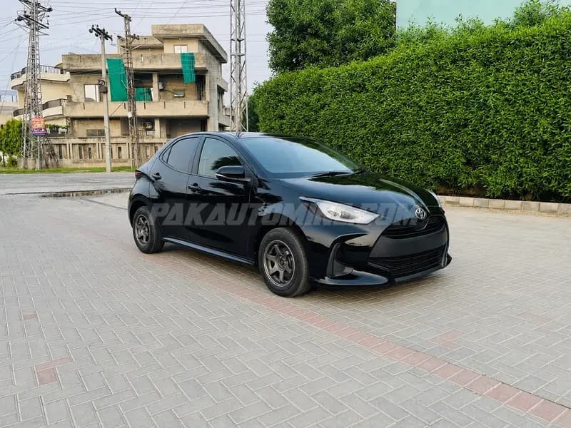 Toyota Yaris Hatchback 2022