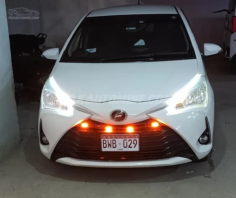 Toyota Vitz 3rd (XP130) Generation (2nd Facelift) 2017 1.0F Safety Edition III