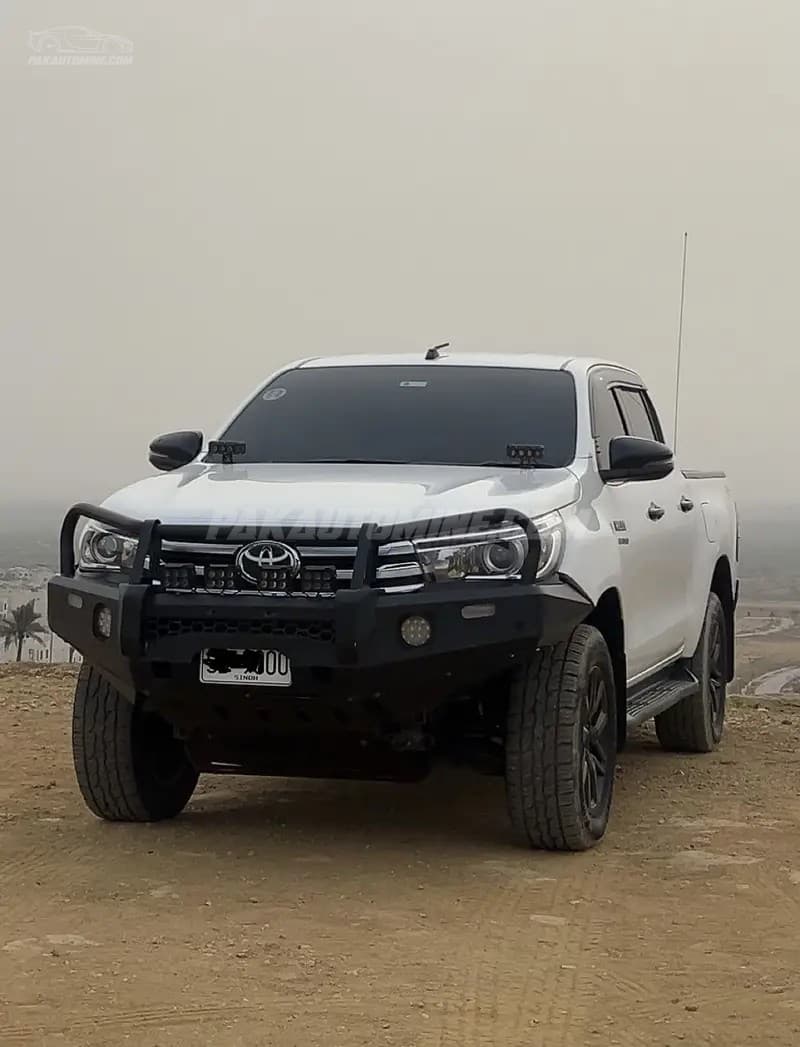Toyota Hilux Revo 2019 V Automatic 2.8