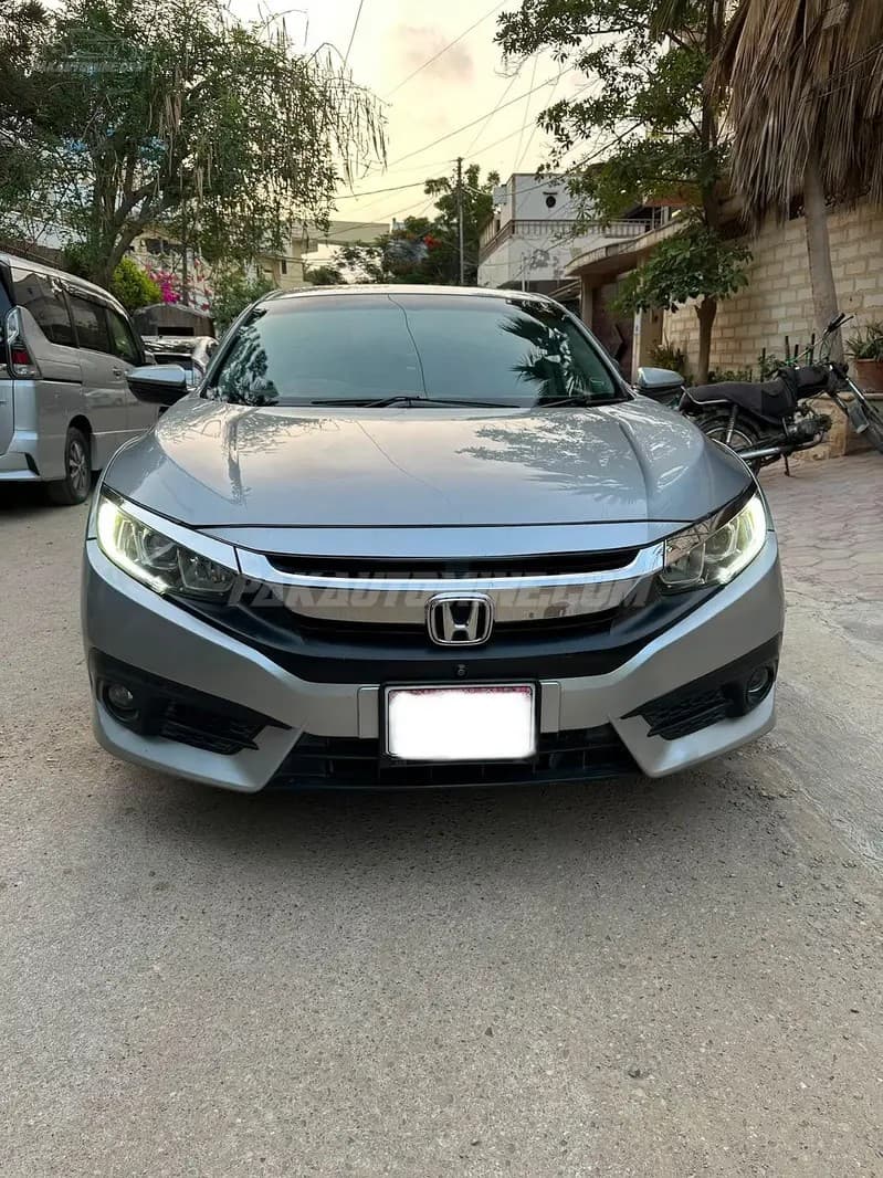 Honda Civic 2017 Oriel