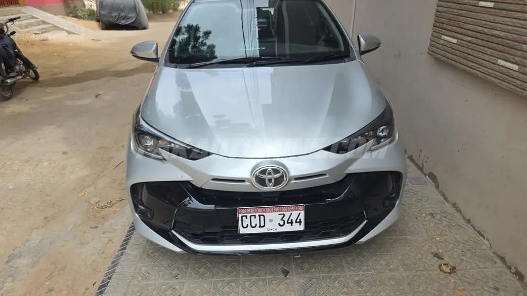 Toyota Yaris 2025 ATIV X CVT 1.5 Black Interior